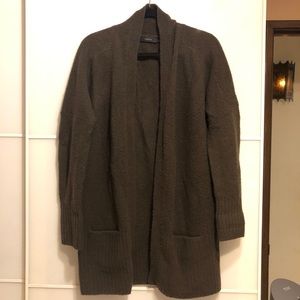 Aritzia cardigan dark green size medium
